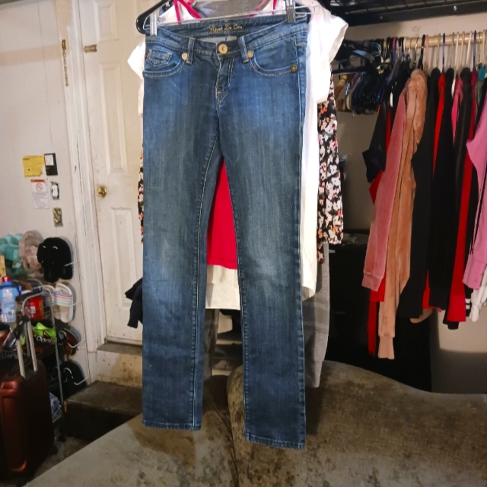 Rivet De Cru Straight Leg Slim Fit Jeans